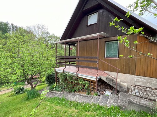 Prodaná chata 49 m², pozemek 931 m²