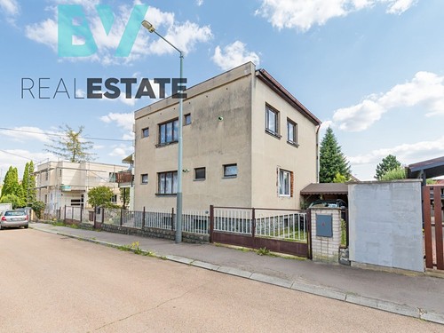 Prodaný dům 300 m², pozemek 665 m²