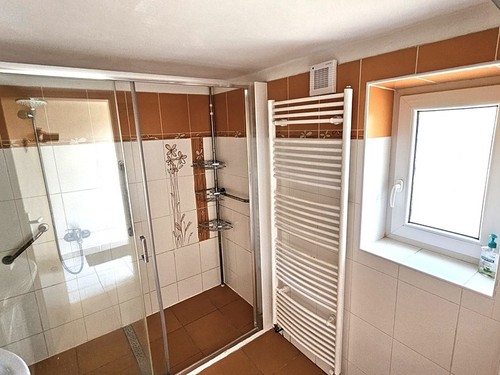 Prodaný dům 330 m², pozemek 1823 m²