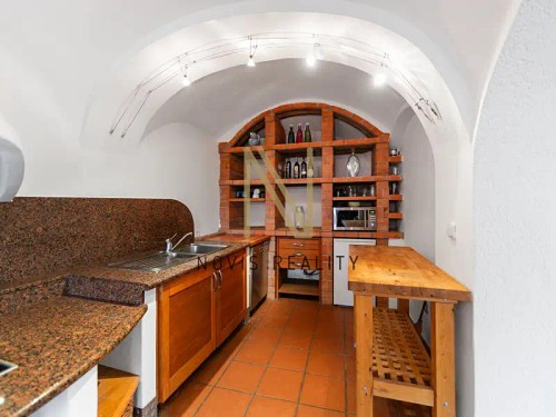 Prodaný dům 569 m², pozemek 4130 m²