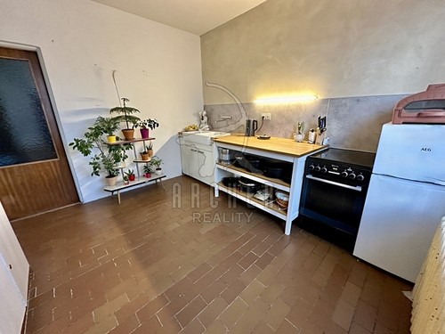 Prodaný dům 377 m², pozemek 874 m²