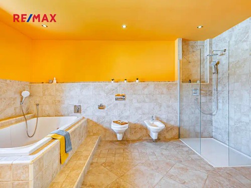 Prodej domu 340 m², pozemek 2354 m²