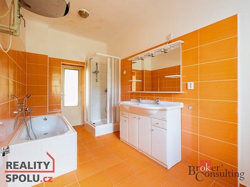 Prodaný dům 320 m², pozemek 745 m²