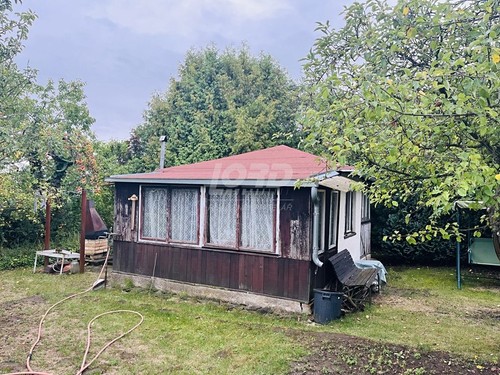 Prodaná chata 16 m², pozemek 466 m²