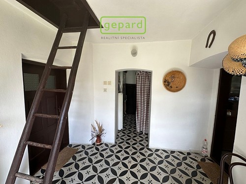 Prodaná chalupa 70 m², pozemek 379 m²