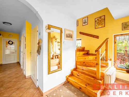 Prodej domu 290 m², pozemek 1699 m²