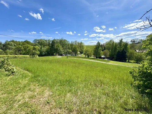 Prodej stavebního pozemku 1350 m²
