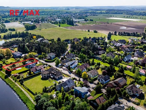 Prodej stavebního pozemku 1140 m²