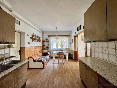 Prodej domu 230 m², pozemek 2755 m²