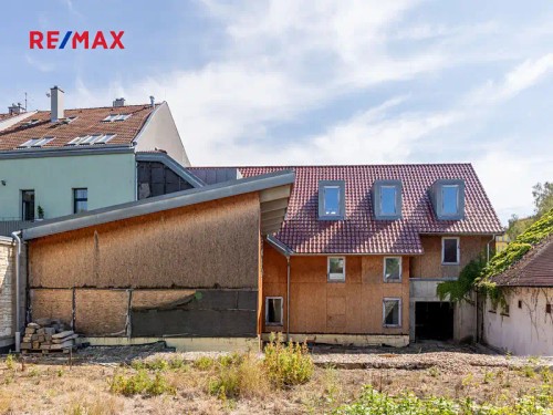Prodej domu 560 m², pozemek 671 m²