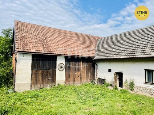 Prodaný dům 250 m², pozemek 975 m²