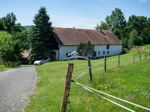 Prodaná chalupa 250 m², pozemek 7852 m²
