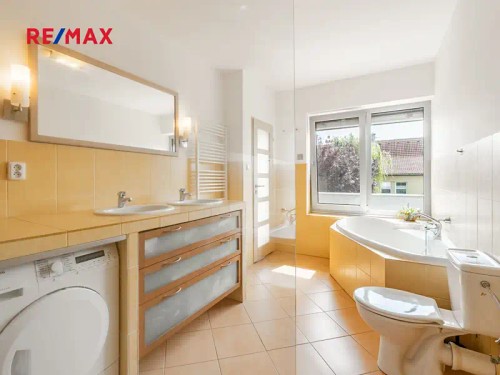 Prodaný dům 200 m², pozemek 699 m²