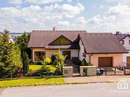 Prodaný dům 370 m², pozemek 1500 m²