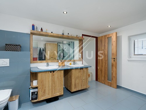Prodaný dům 202 m², pozemek 2398 m²