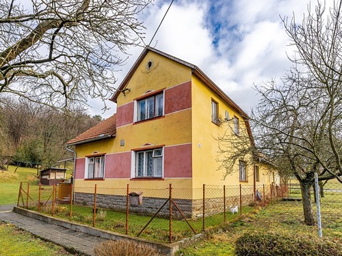 Prodaný dům 140 m², pozemek 1000 m²
