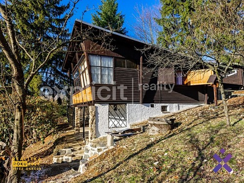Prodaná chata 75 m², pozemek 879 m²