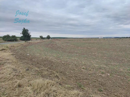 Prodej stavebního pozemku 1749 m²