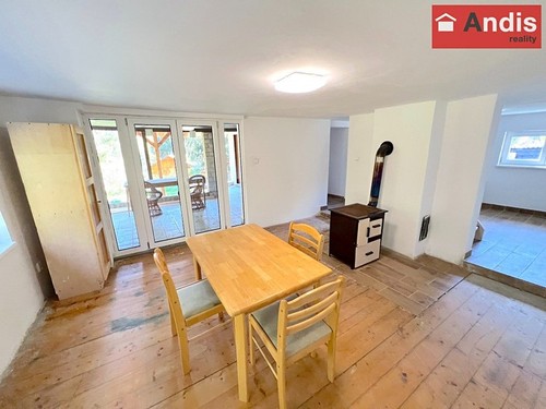 Prodaná chata 140 m², pozemek 1127 m²