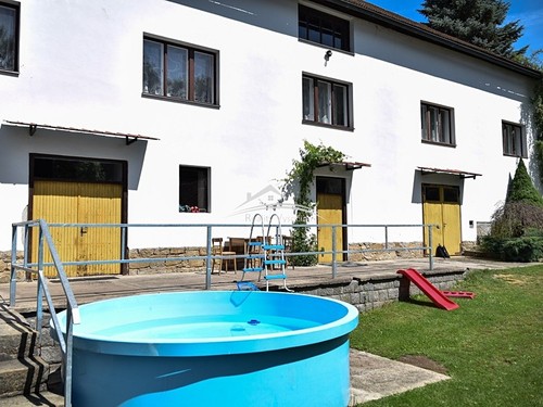 Prodaná chalupa 250 m², pozemek 7852 m²