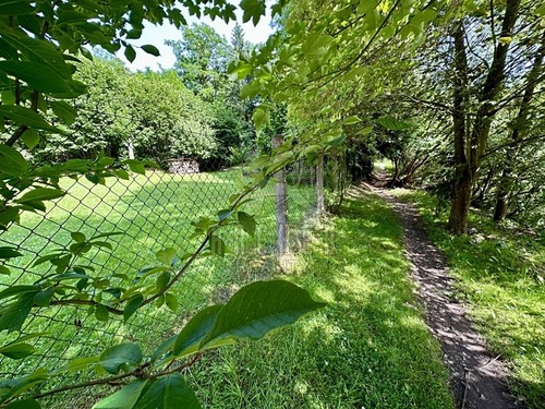 Prodaná chata 33 m², pozemek 1077 m²