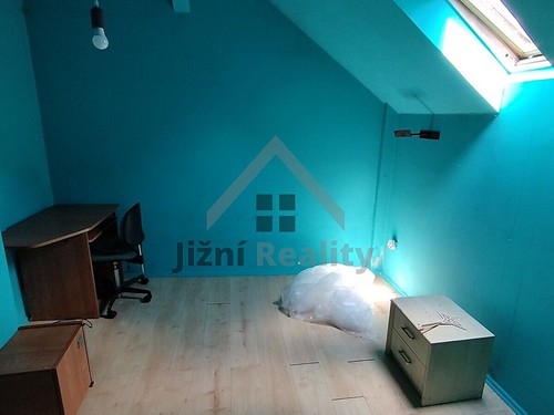 Prodaný dům 300 m², pozemek 2011 m²
