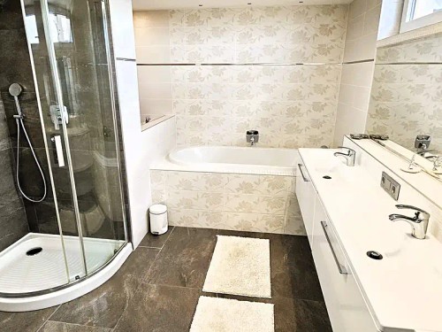 Prodaný dům 358 m², pozemek 463 m²