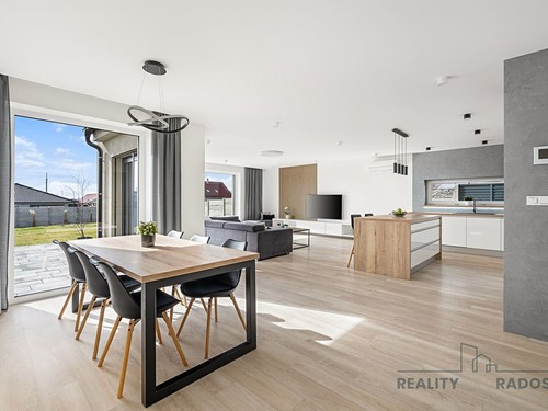 Prodaný dům 181 m², pozemek 928 m²