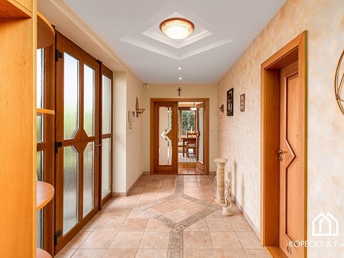Prodaný dům 370 m², pozemek 1500 m²