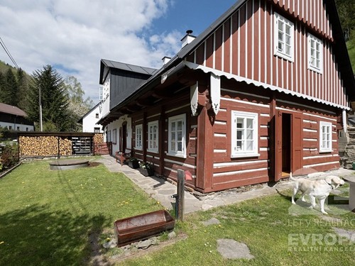 Prodaný dům 200 m², pozemek 1000 m²