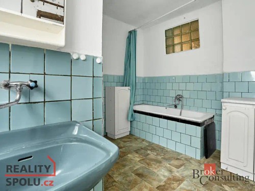 Prodaný dům 140 m², pozemek 2750 m²