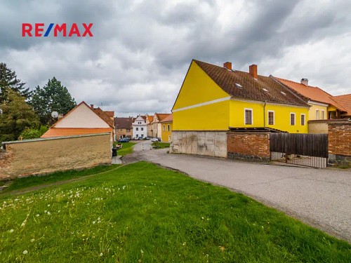 Prodej domu 250 m², pozemek 333 m²