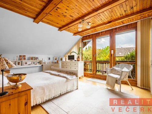 Prodej domu 290 m², pozemek 1699 m²