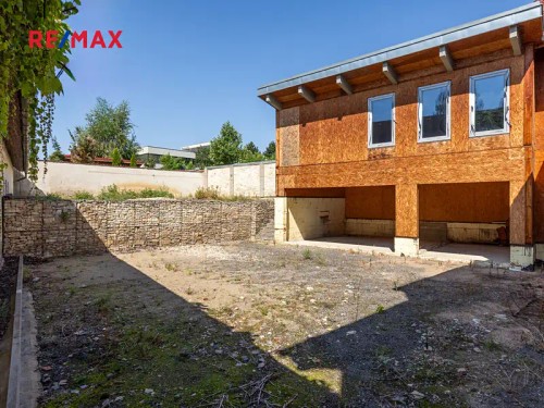 Prodej domu 560 m², pozemek 671 m²