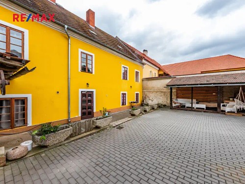 Prodej domu 250 m², pozemek 333 m²