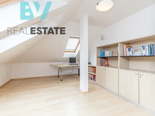 Prodaný dům 345 m², pozemek 1944 m²