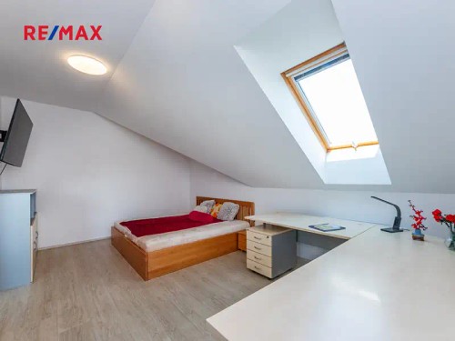 Prodej domu 392 m², pozemek 973 m²