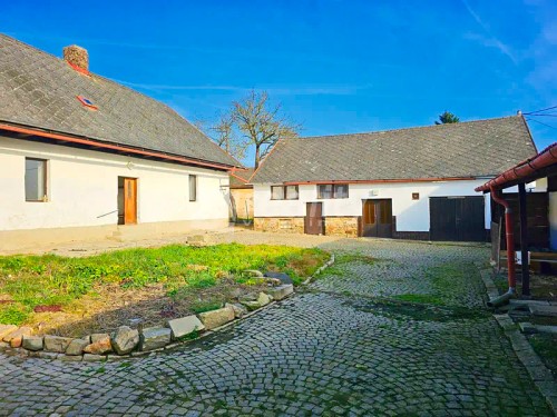 Prodaná zemědělská usedlost 200 m², pozemek 1438 m²