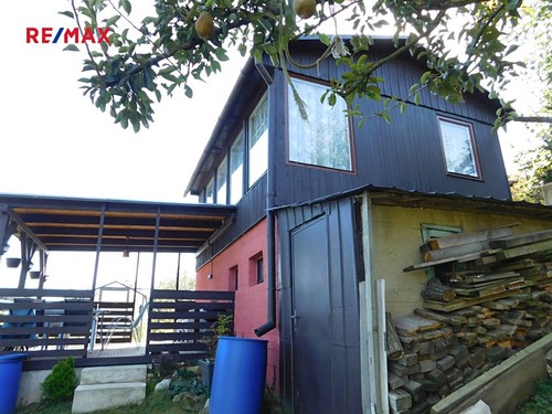 Prodaná chata 40 m², pozemek 357 m²