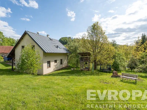 Prodej domu 110 m², pozemek 1945 m²