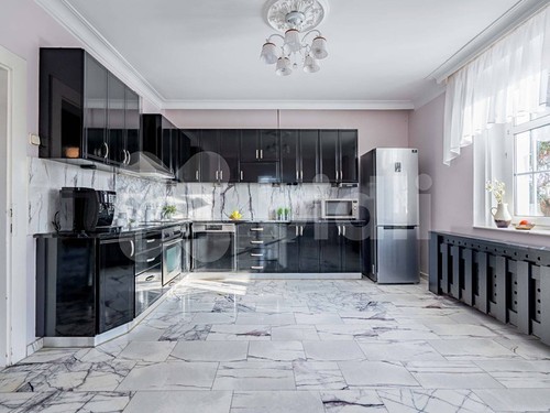 Prodaný dům 280 m², pozemek 1926 m²