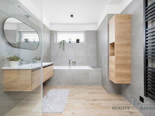 Prodaný dům 181 m², pozemek 928 m²
