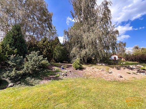 Prodej stavebního pozemku 1869 m²