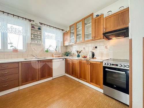 Prodaný dům 143 m², pozemek 557 m²