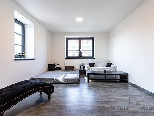 Prodaná vila 250 m², pozemek 1711 m²