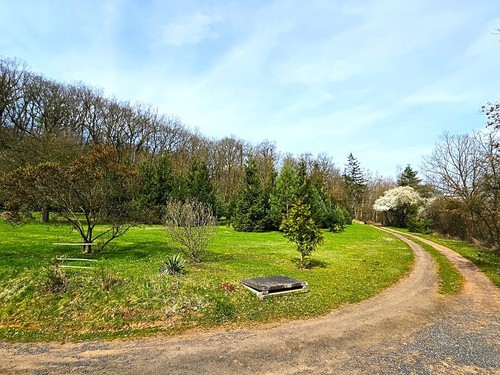 Prodaný dům 350 m², pozemek 12302 m²