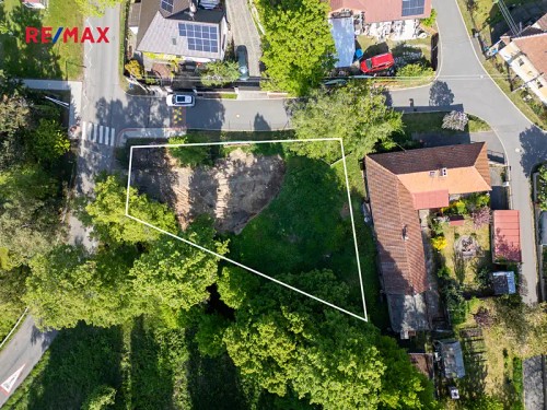 Prodej stavebního pozemku 800 m²