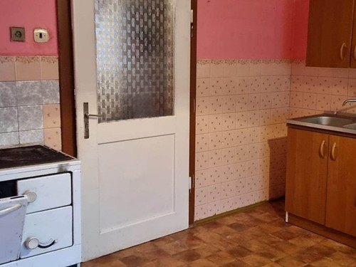 Prodaný dům 240 m², pozemek 6000 m²