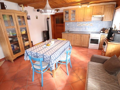 Prodaná chalupa 210 m², pozemek 2383 m²