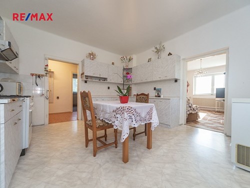 Prodaný dům 358 m², pozemek 1200 m²